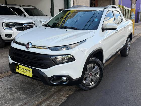 FIAT TORO 1.8 16V EVO FLEX FREEDOM AT6 FIAT TORO 1.8 16V EVO FLEX FREEDOM AT6